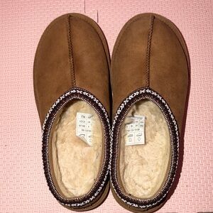 Kirkland Slip-Ons Chestnut